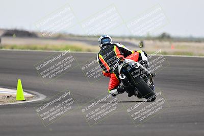 media/Apr-18-2025-TrackDaz (Fri) [[45f5874c44]]/C Group/Session 2 (Turn 10)/